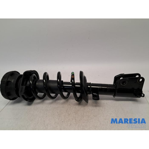 Renault - Trafic - Stoßdämpferstrebe rechts vorne