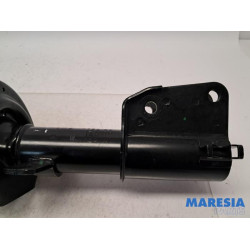 Renault - Trafic - Stoßdämpferstrebe links vorne