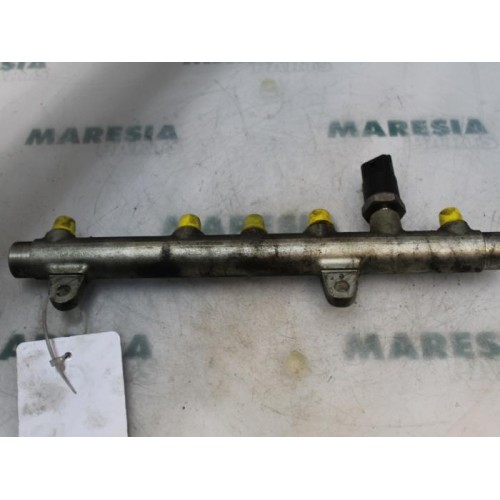 Renault - Megane Scenic - Fuel injector nozzle
