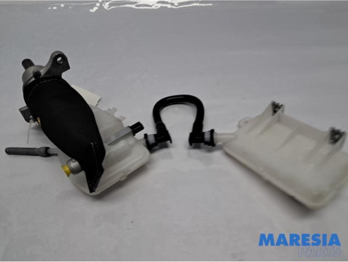 Renault - Trafic - Hoofdremcilinder