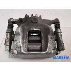 Renault - Trafic - Front brake calliper, right