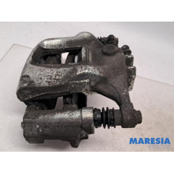 Renault - Trafic - Front brake calliper, right