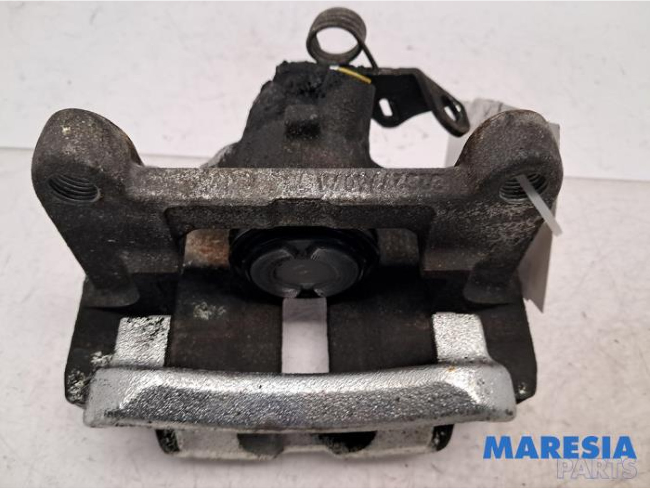 Renault - Trafic - Rear brake calliper, right