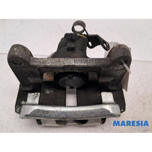 Renault - Trafic - Rear brake calliper, right