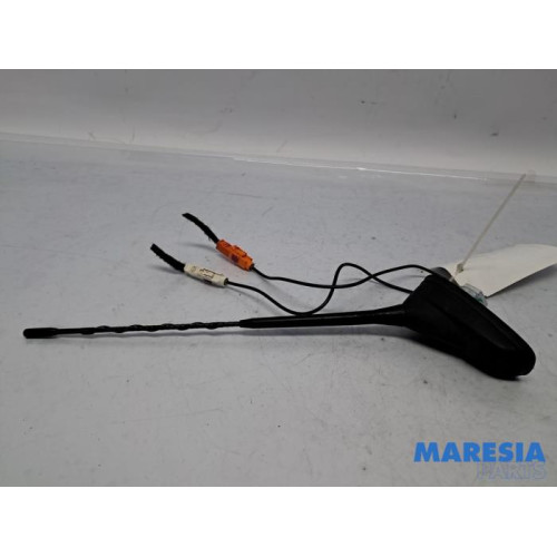 Peugeot - 208 - Antenne