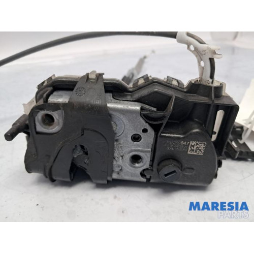 Peugeot - 208 - Front door lock mechanism 4-door, right