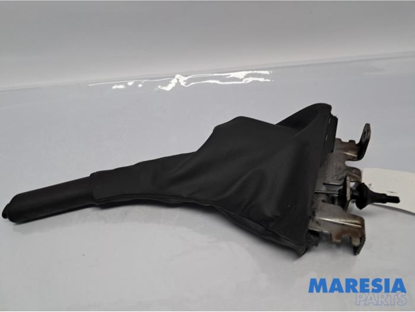 Renault - Trafic - Parking brake lever