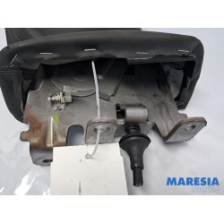 Renault - Trafic - Parking brake lever