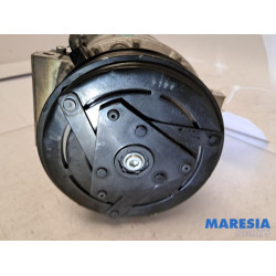 Renault - Trafic - Air conditioning pump