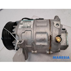 Renault - Trafic - Air conditioning pump