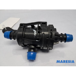 Renault - Trafic - Additional water pump