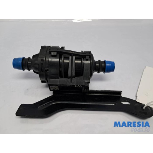 Renault - Trafic - Additional water pump