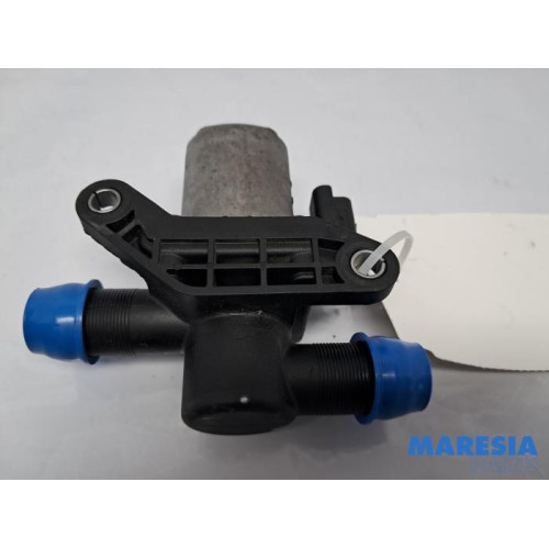 Renault - Trafic - Pompe à eau