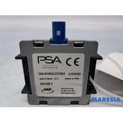 Peugeot - 208 - Antenne GPS