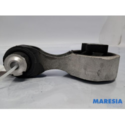 Renault - Trafic - Engine mount