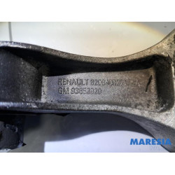 Renault - Trafic - Engine mount