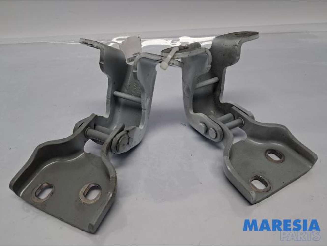 Renault - Trafic - Front door hinge, left