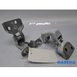Renault - Trafic - Front door hinge, right