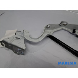 Renault - Trafic - Bonnet Hinge