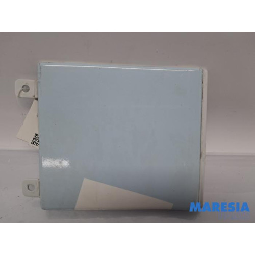 Renault - Trafic - Tankklappe