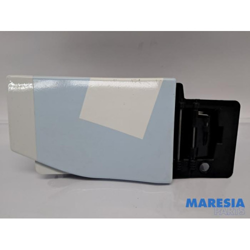 Renault - Trafic - Tankklappe