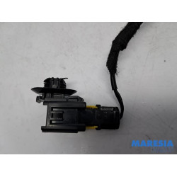 Peugeot - 208 - Front seatbelt buckle, left