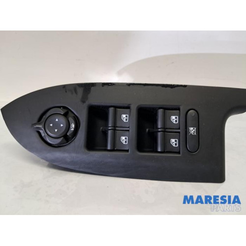 Alfa Romeo - Giulietta - Combischakelaar ramen