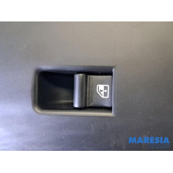 Alfa Romeo - Giulietta - Commutateur vitre électrique