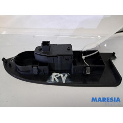 Alfa Romeo - Giulietta - Commutateur vitre électrique