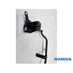 Renault - Trafic - Barre radiateur