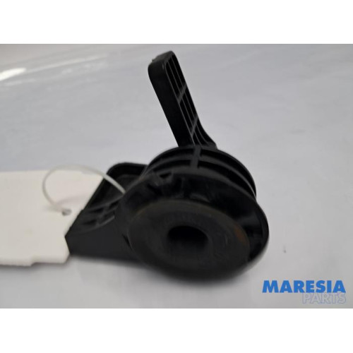 Renault - Trafic - Support (miscellaneous)