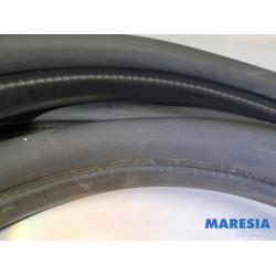 Renault - Trafic - Schuifdeur Rubber rechts