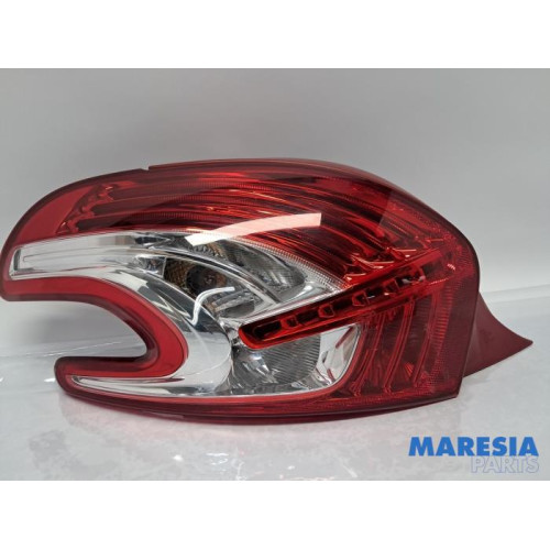 Peugeot - 208 - Achterlicht links