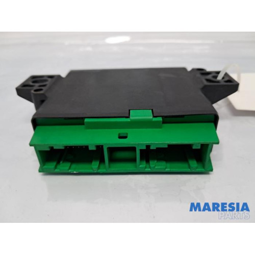 Peugeot - 208 - PDC Module