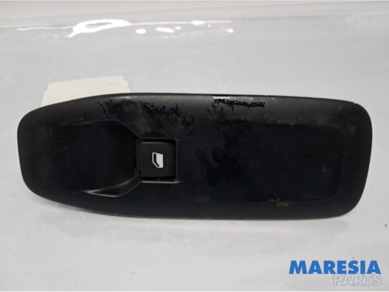 Peugeot - 208 - Commutateur vitre électrique