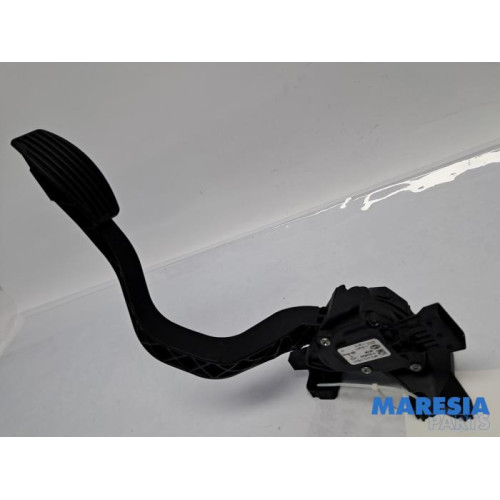 Alfa Romeo - Giulietta - Accelerator pedal