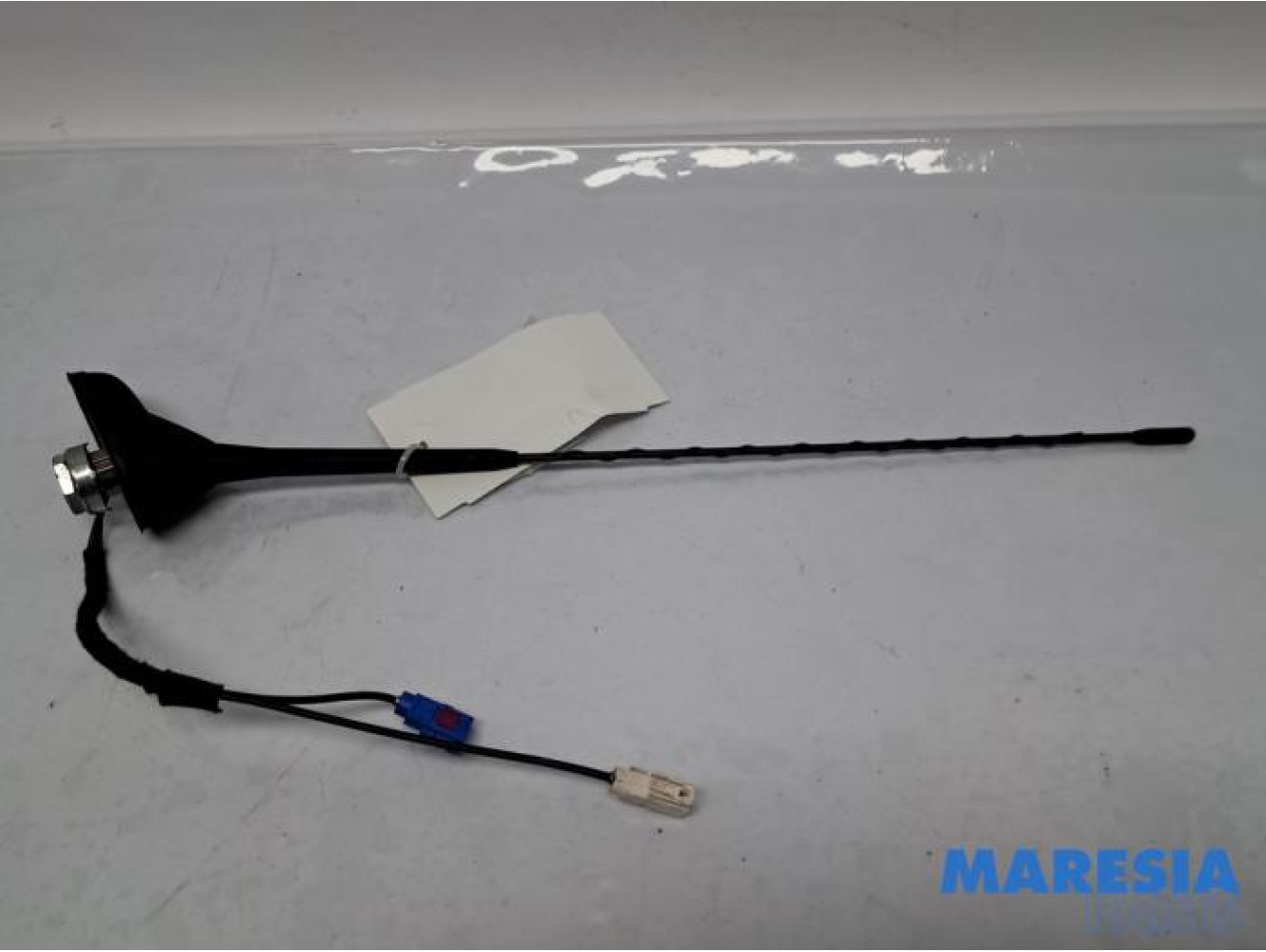 Peugeot - 208 - Antenne