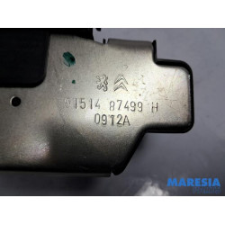 Peugeot - 208 - Tailgate lock mechanism