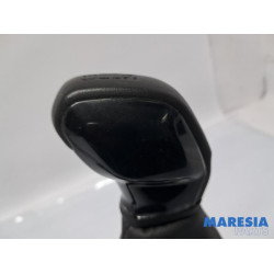 Peugeot - 208 - Gear stick