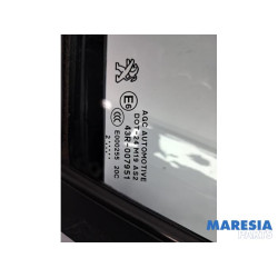 Peugeot - 208 - Vitre triangulaire avant gauche