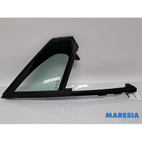 Peugeot - 208 - Quarter light, front right