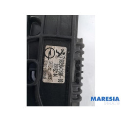 Peugeot - 208 - Window mechanism 4-door, front left