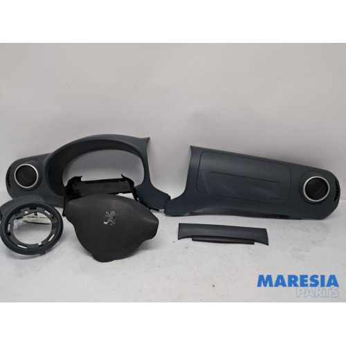 Peugeot - Partner - Vollzähligkeit Airbags