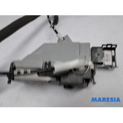 Peugeot - Partner - Serrure portière mécanique 4portes arrière droite