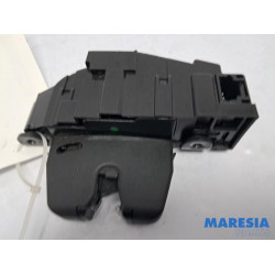 Peugeot - Partner - Tailgate lock mechanism