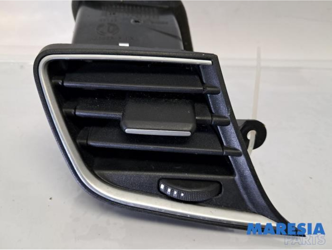 Alfa Romeo - Giulietta - Luchtrooster Dashboard