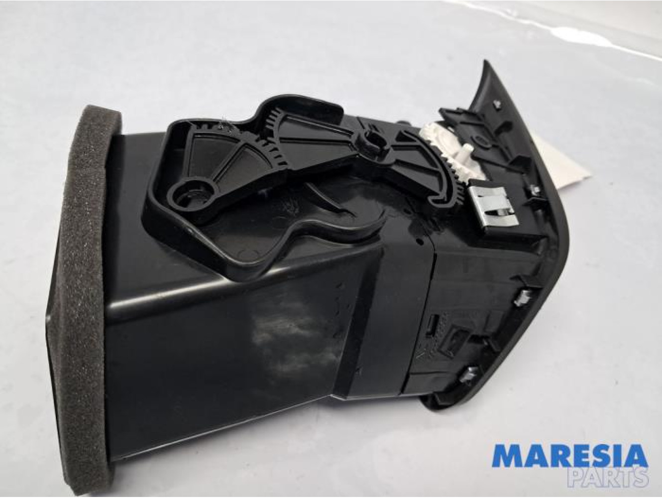 Alfa Romeo - Giulietta - Luchtrooster Dashboard