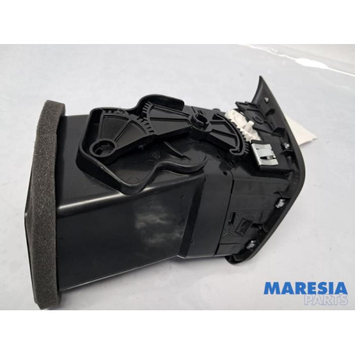 Alfa Romeo - Giulietta - Luchtrooster Dashboard