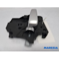 Peugeot - Partner - Portiergreep 4Deurs links-achter