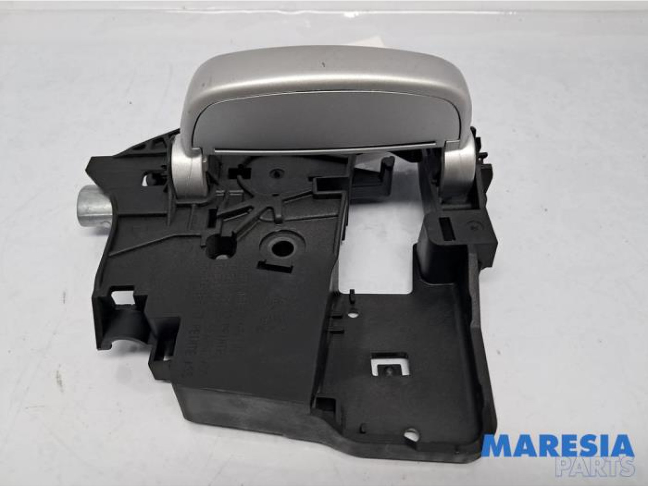 Peugeot - Partner - Türgriff 4-türig rechts hinten